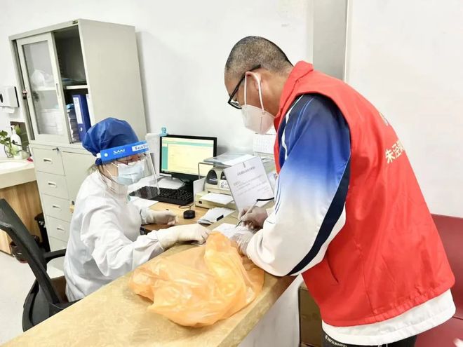 汕头24小时高价回收医保(24小时高价回收医保医保套出)